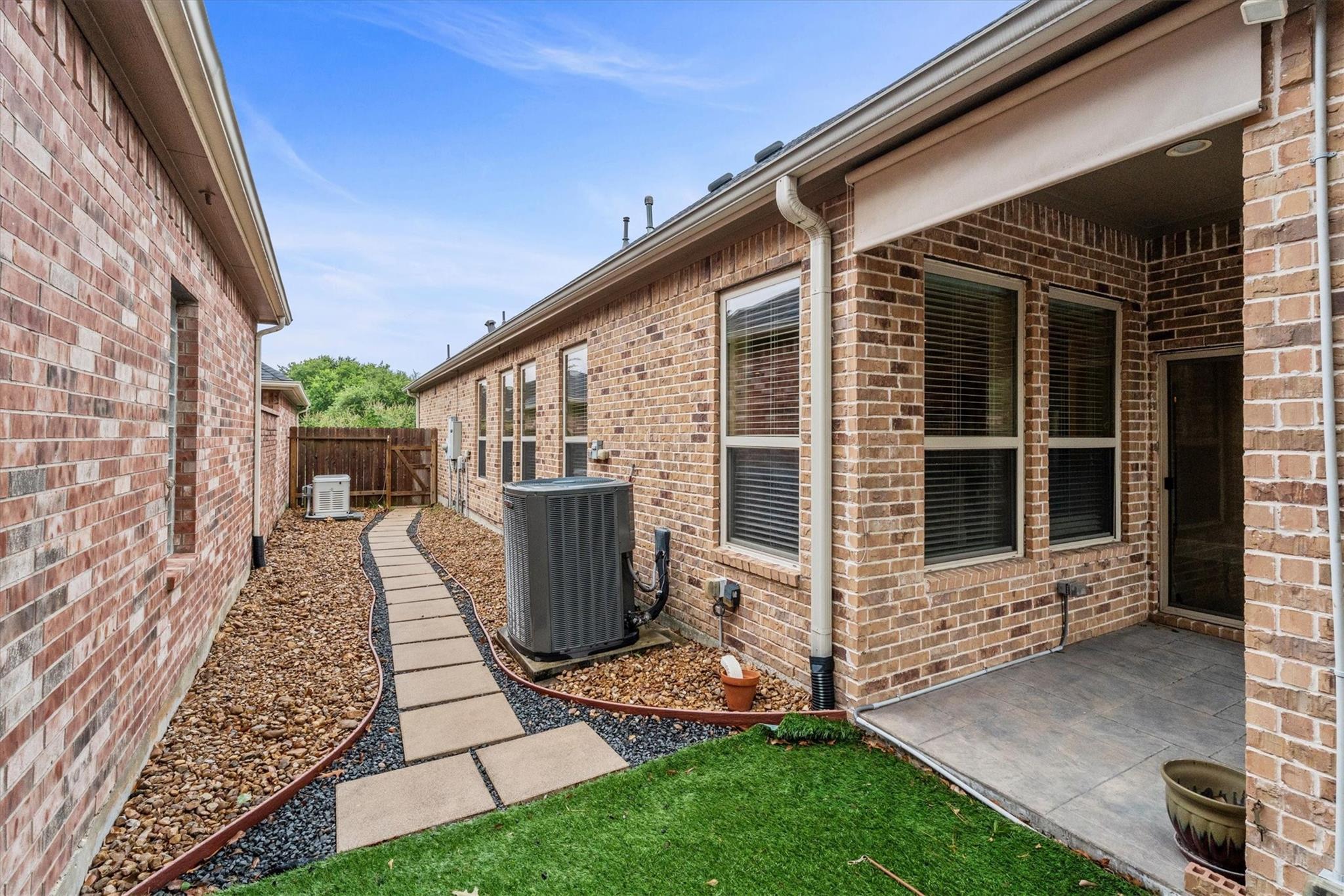 8603 Crescent Valley Lane