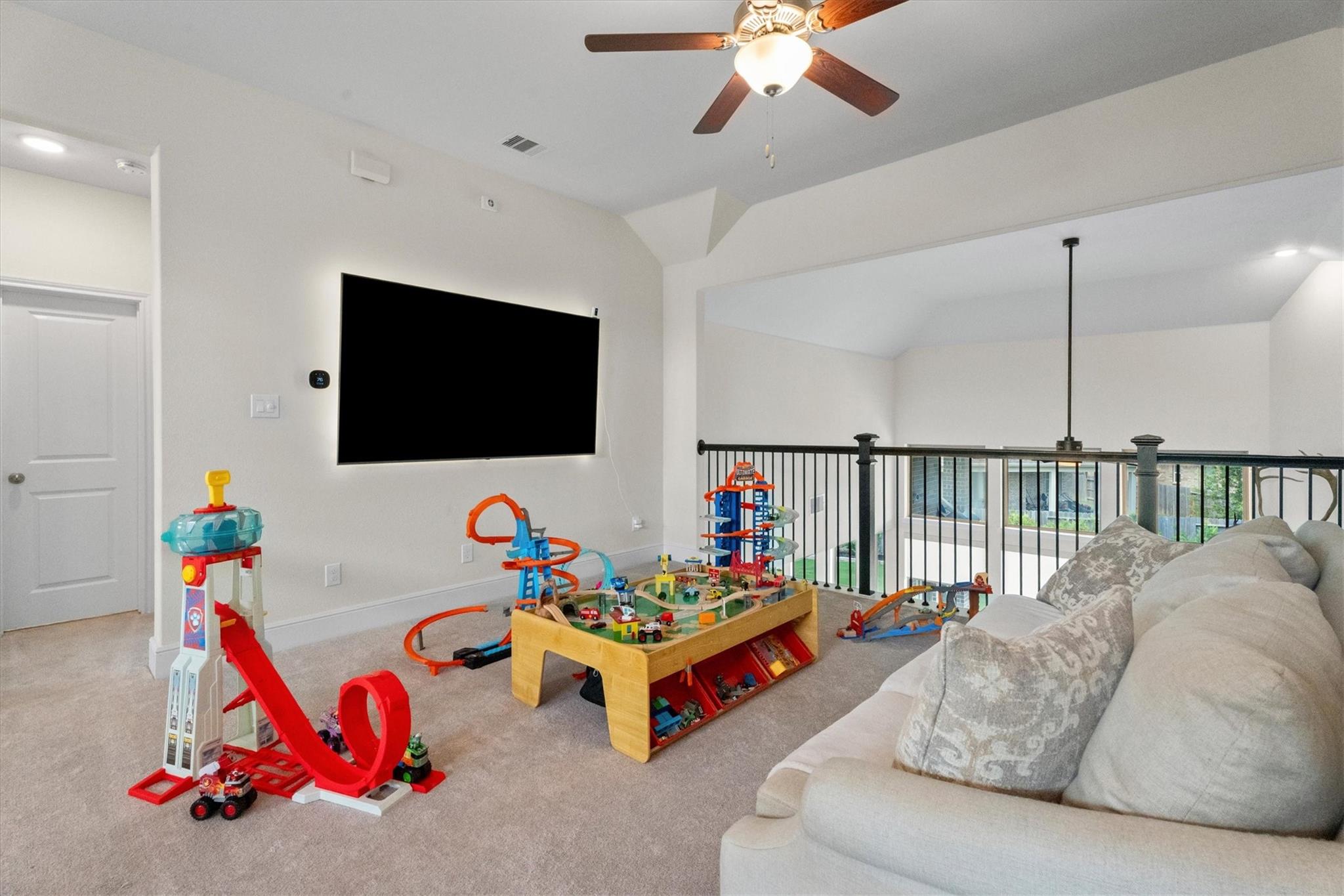 17403 Violet Vineyard Street