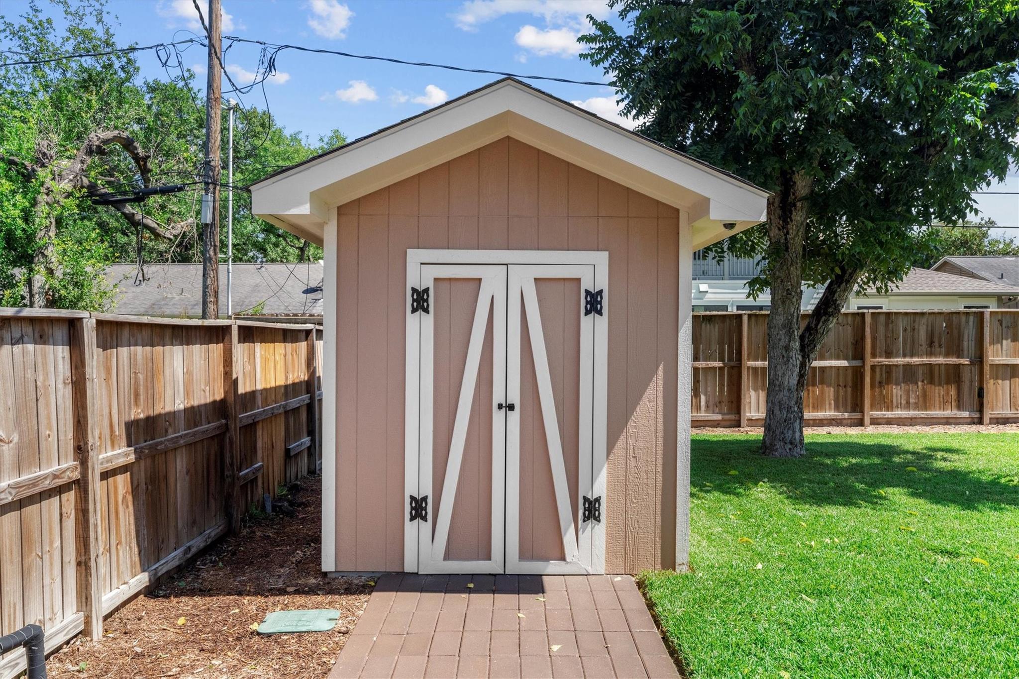 1818 Salford Drive