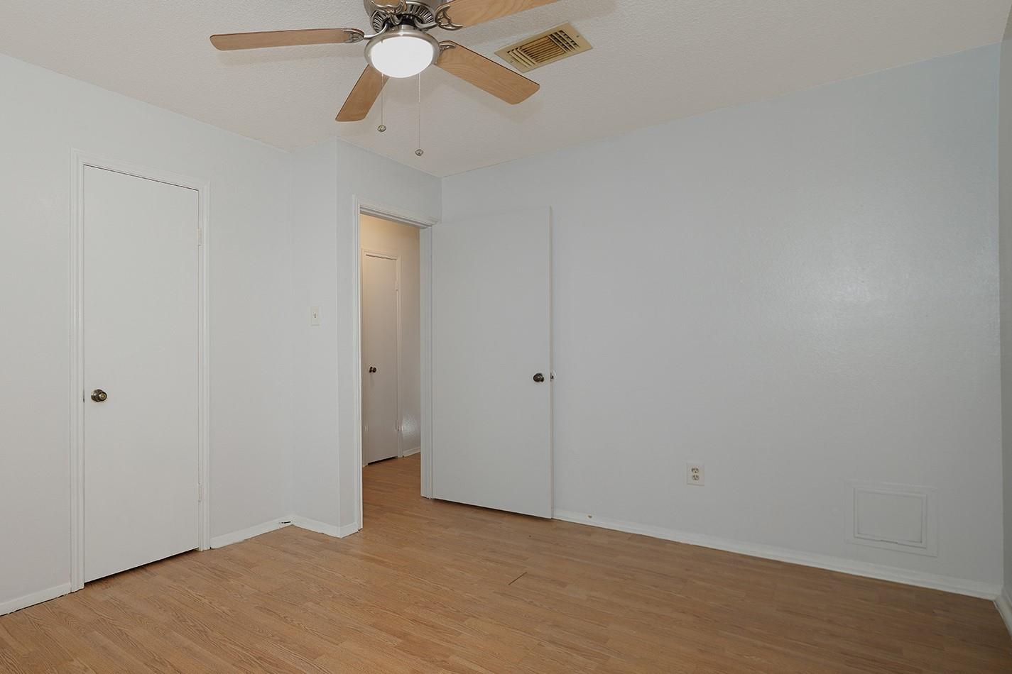 6 S Pineplank Court