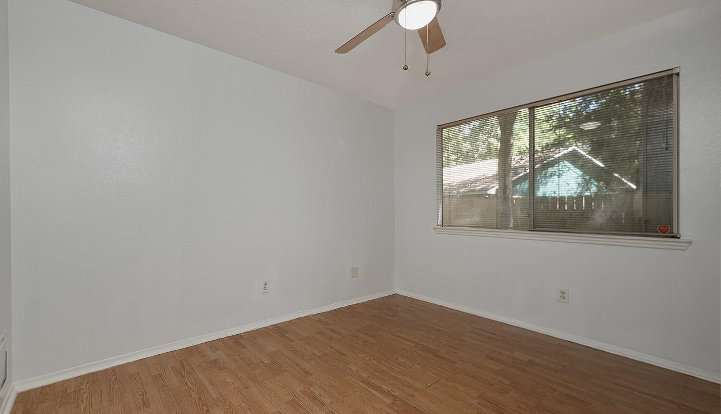 6 S Pineplank Court