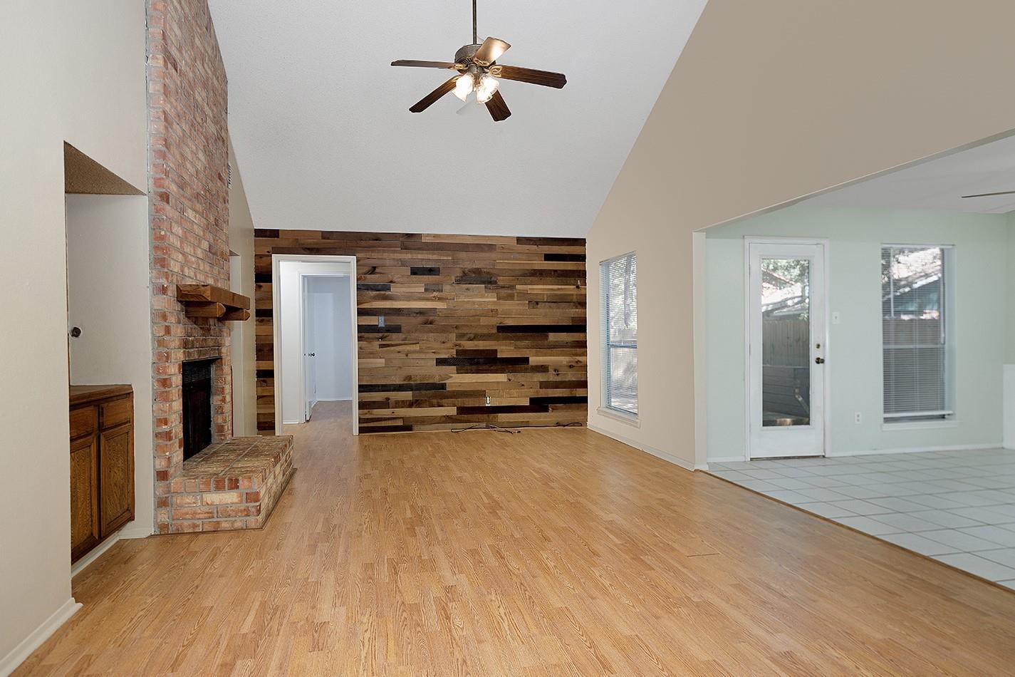 6 S Pineplank Court
