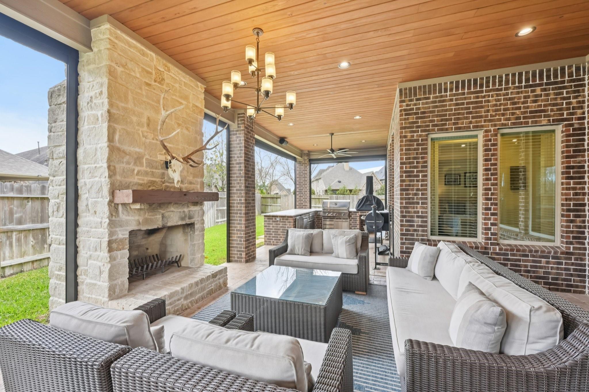 3815 Running Fox Lane