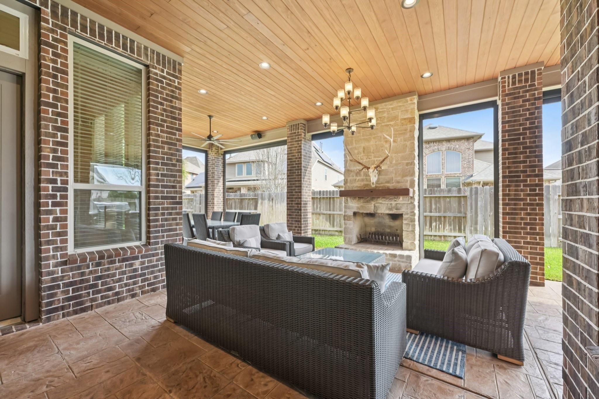 3815 Running Fox Lane