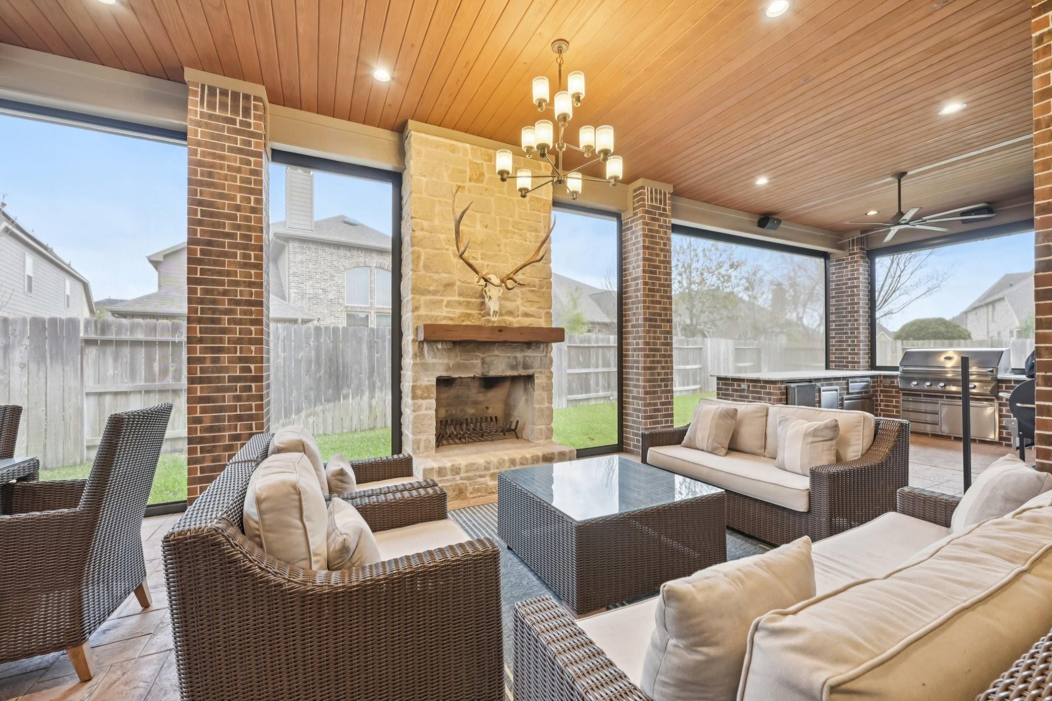 3815 Running Fox Lane