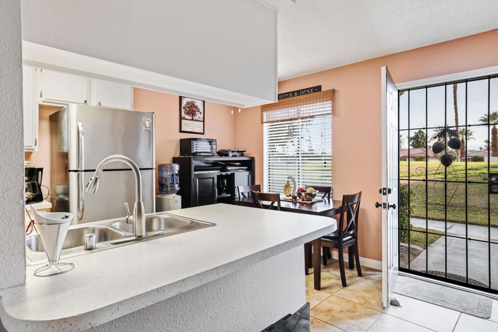 82567 Avenue 48 5