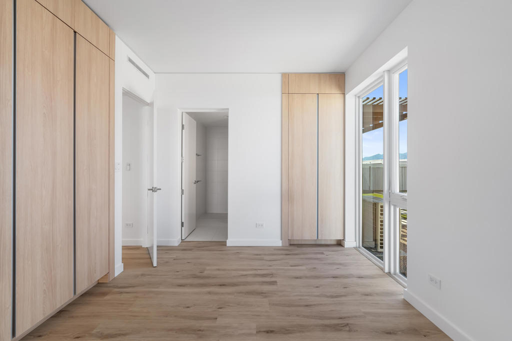 13833 Scenic Crest Circle