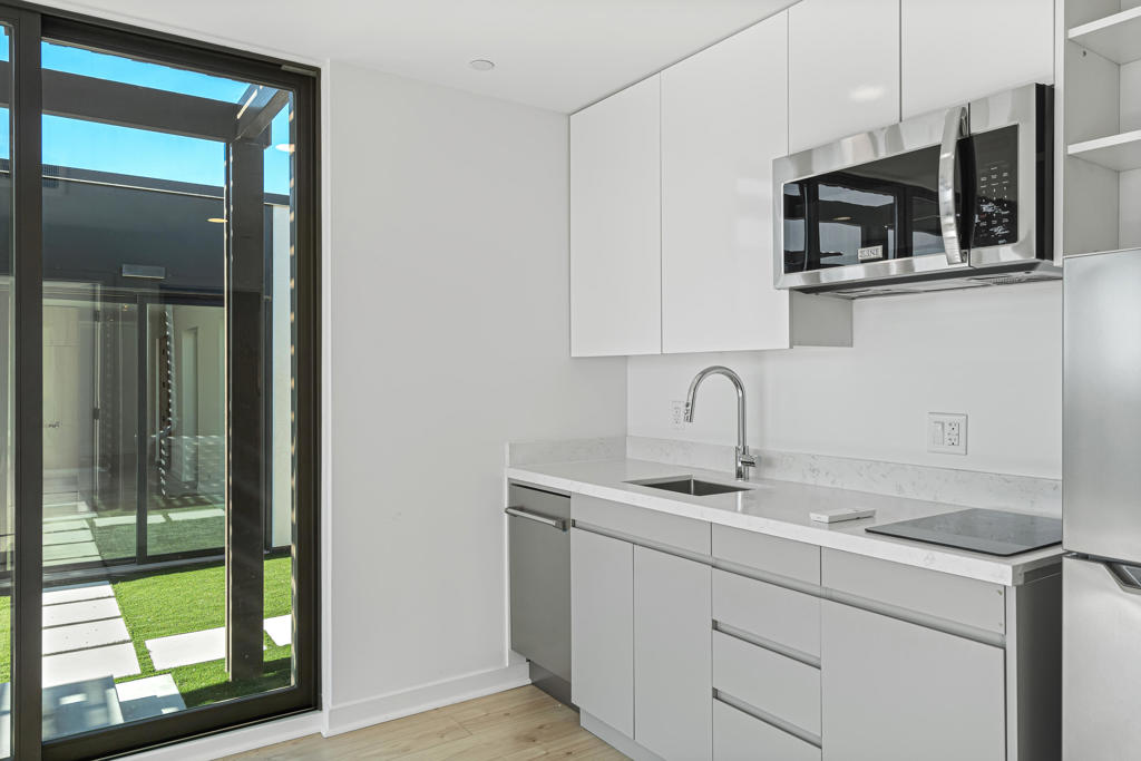 68645 Ridge Crest Way