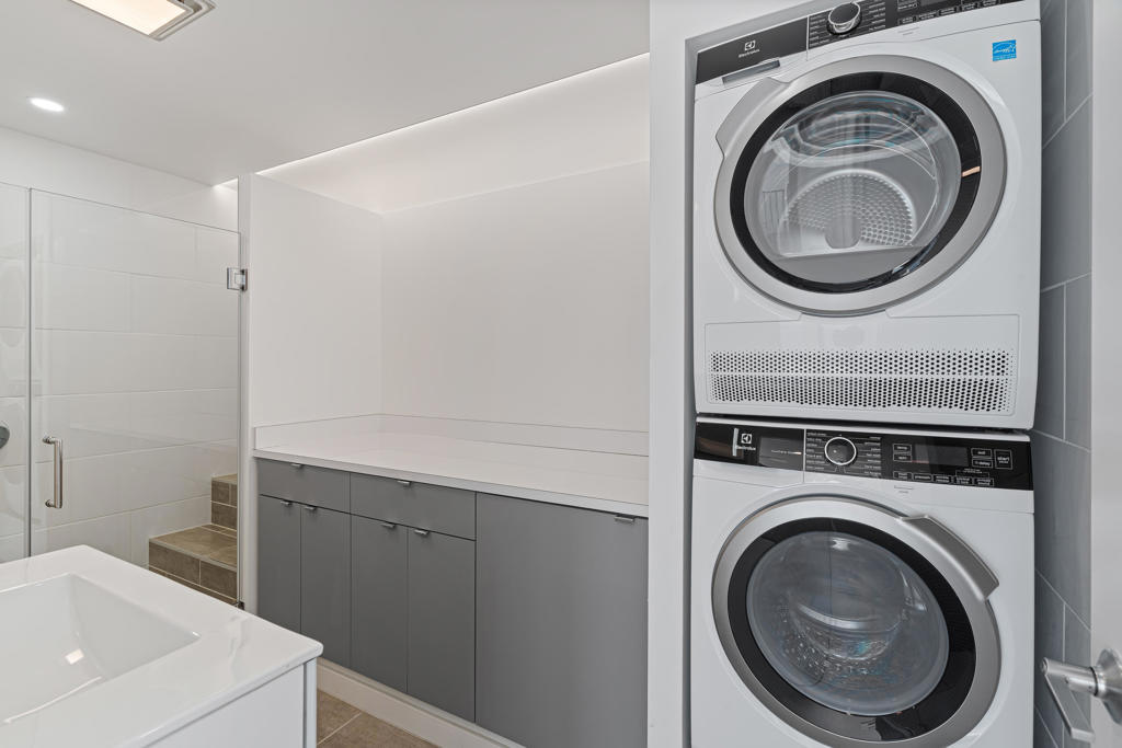 68645 Ridge Crest Way