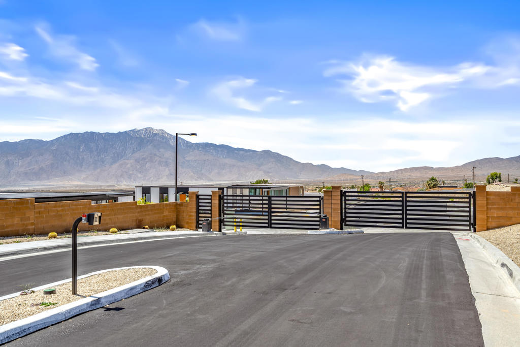 13853 Scenic Crest Circle
