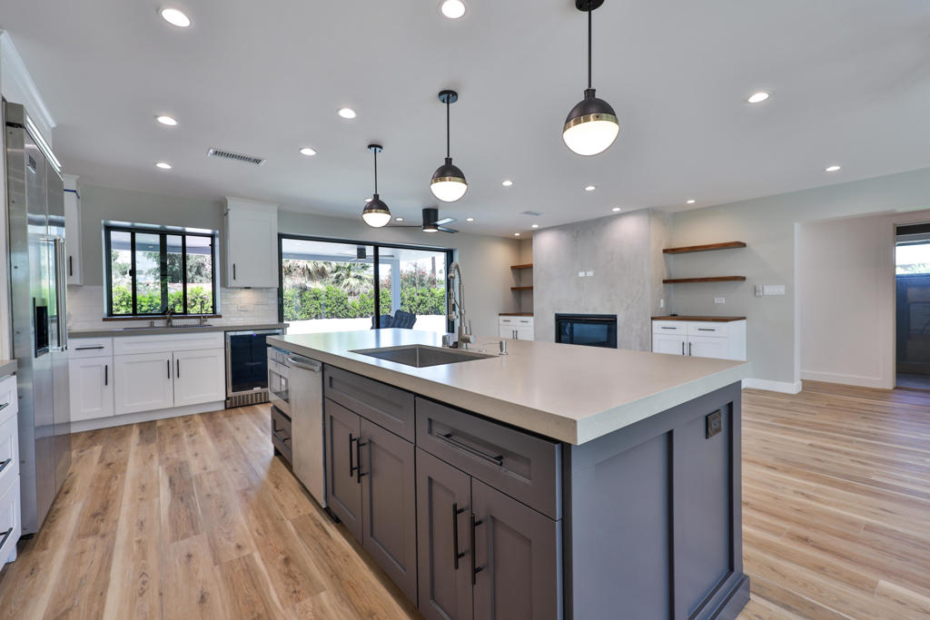 32299 Whispering Palms Trail