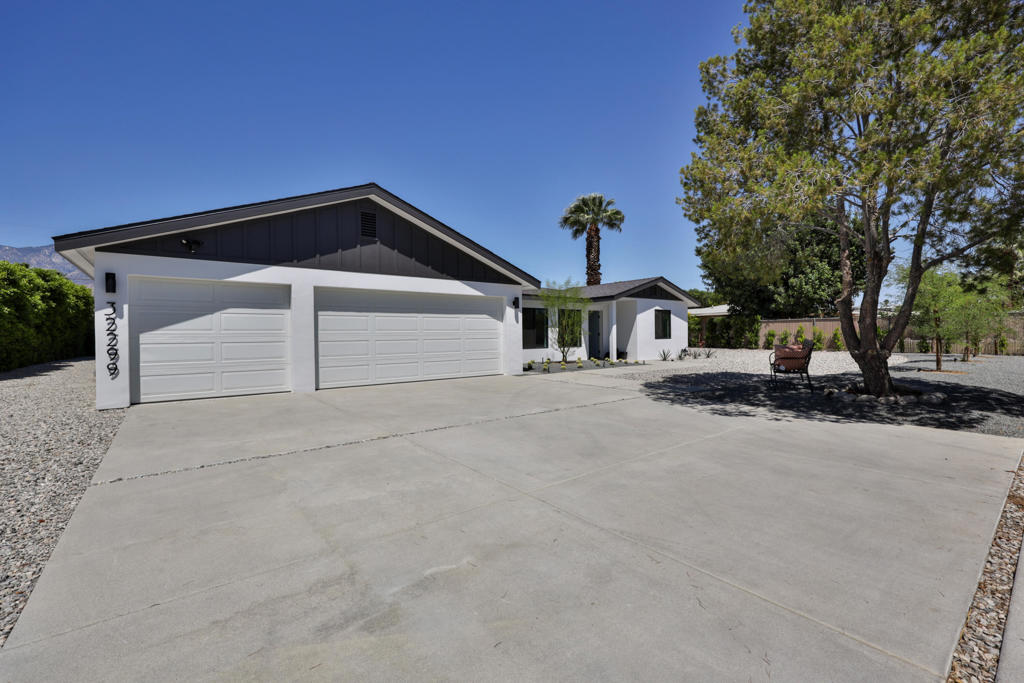 32299 Whispering Palms Trail