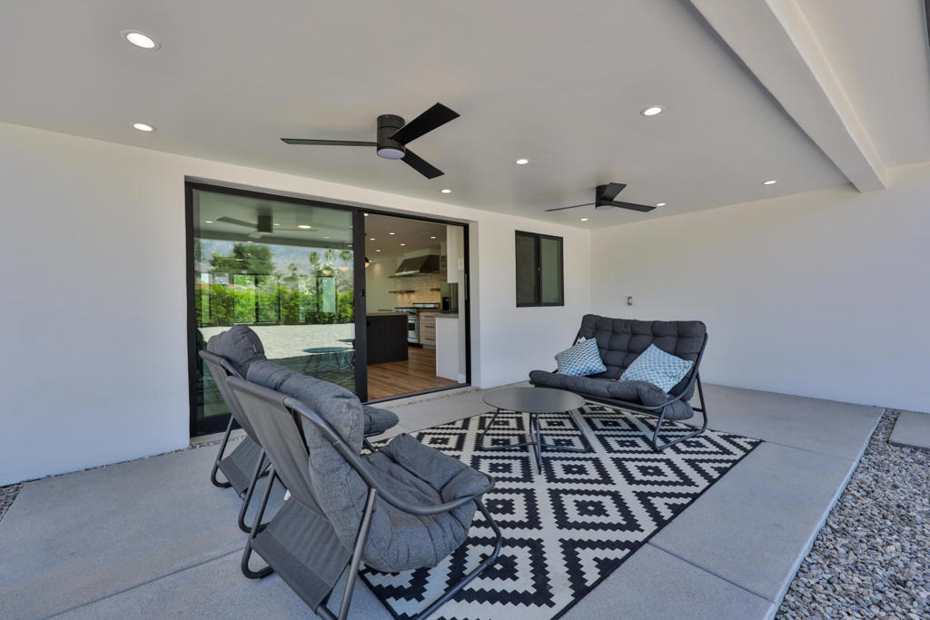 32299 Whispering Palms Trail