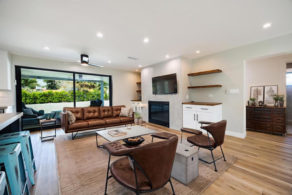 32299 Whispering Palms Trail