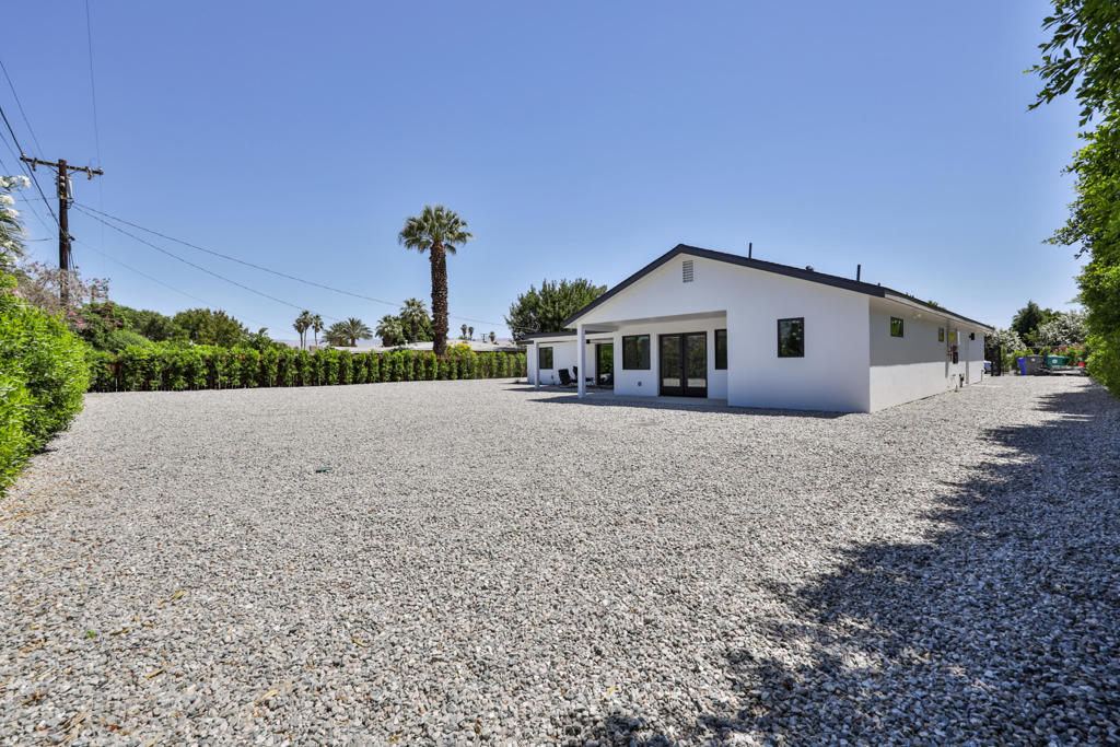 32299 Whispering Palms Trail