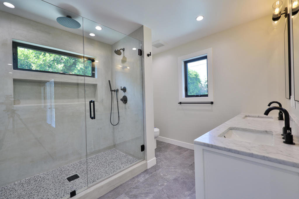 32299 Whispering Palms Trail