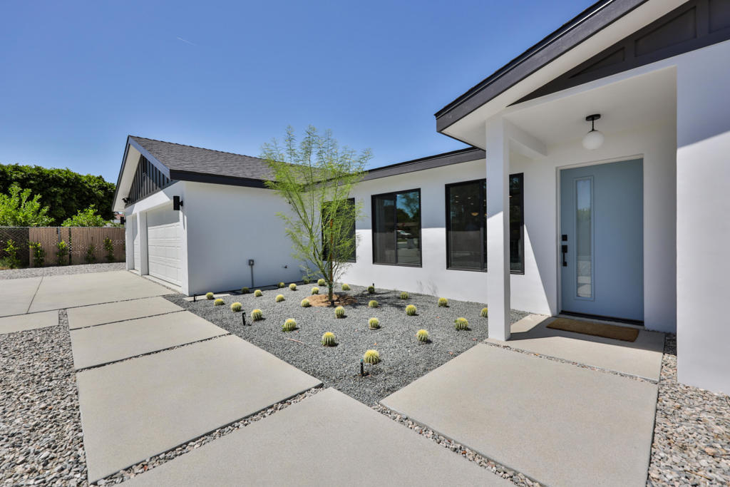 32299 Whispering Palms Trail