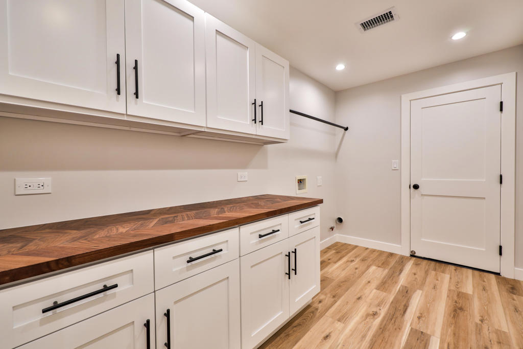 32299 Whispering Palms Trail