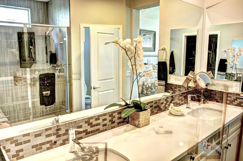 51334 Longmeadow Street