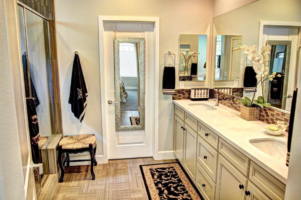 51334 Longmeadow Street