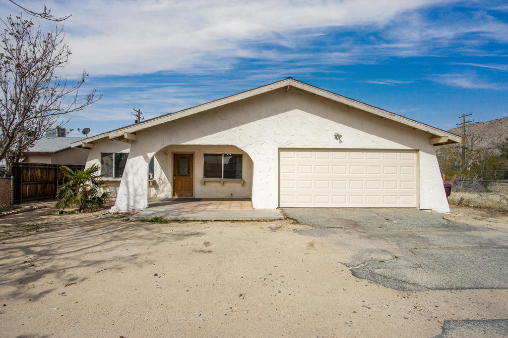 7120 Cholla Avenue