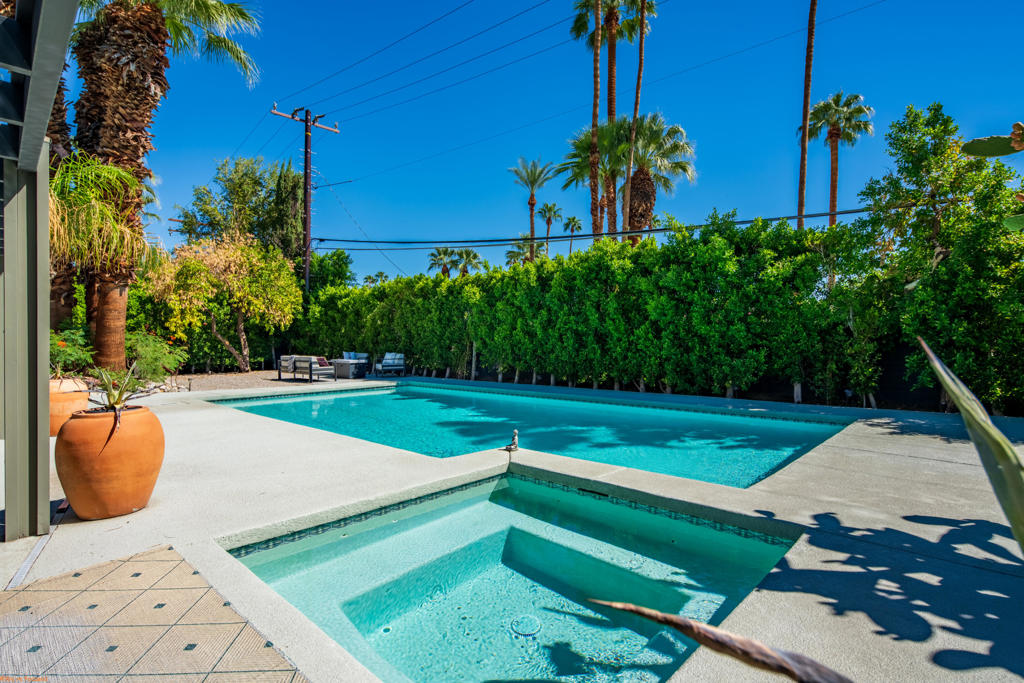 1450 S Via Soledad