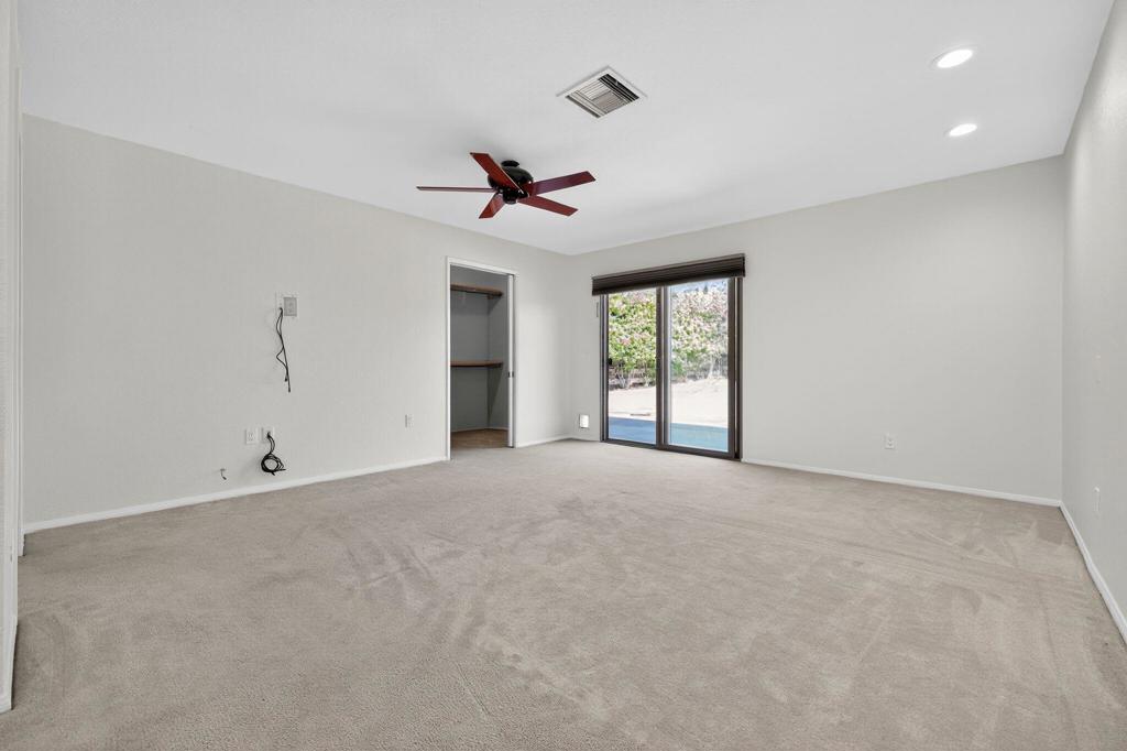 985 N Tuxedo Circle