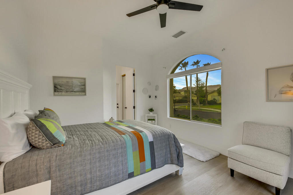 8 Victoria Falls Drive