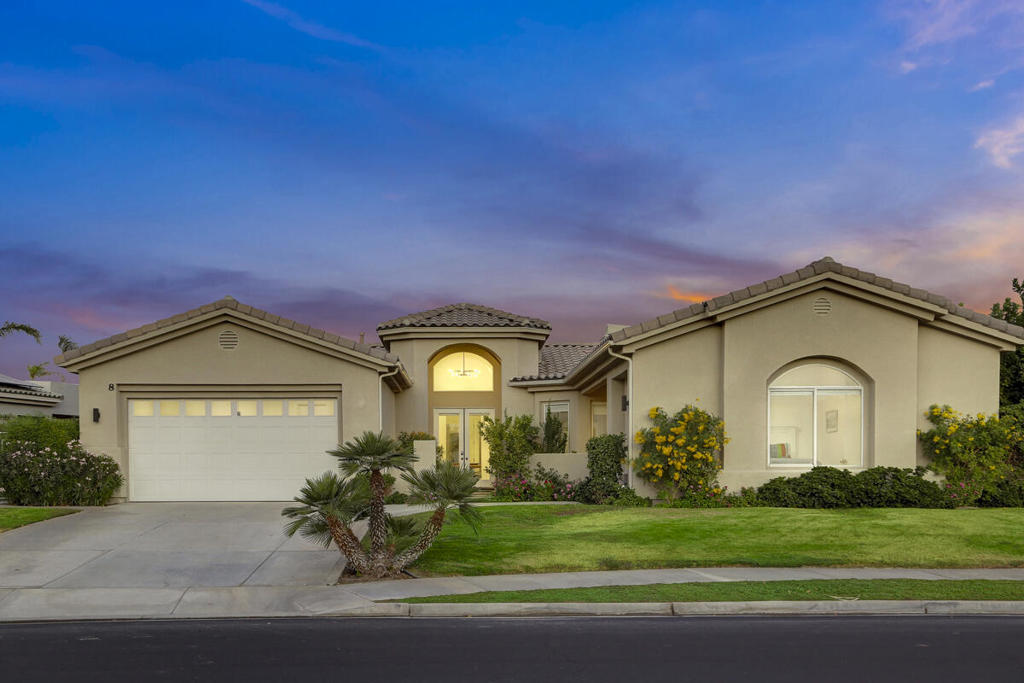 8 Victoria Falls Drive