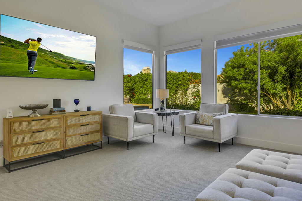 8 Victoria Falls Drive