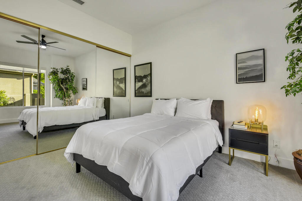 8 Victoria Falls Drive