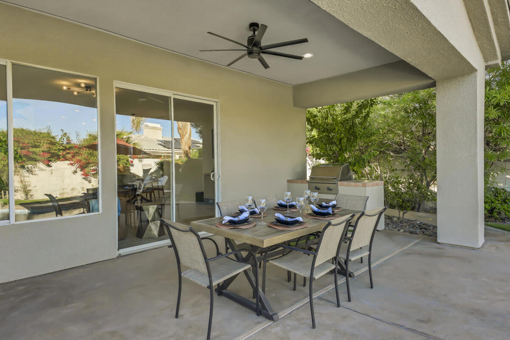 8 Victoria Falls Drive