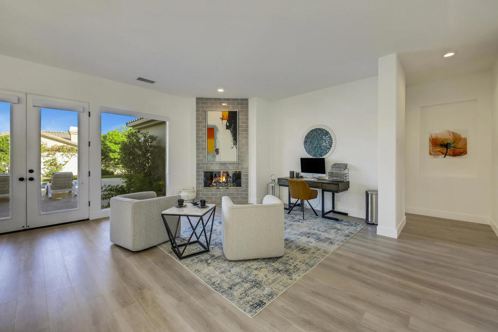 8 Victoria Falls Drive