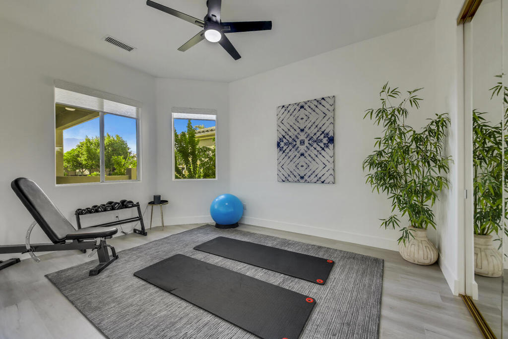 8 Victoria Falls Drive