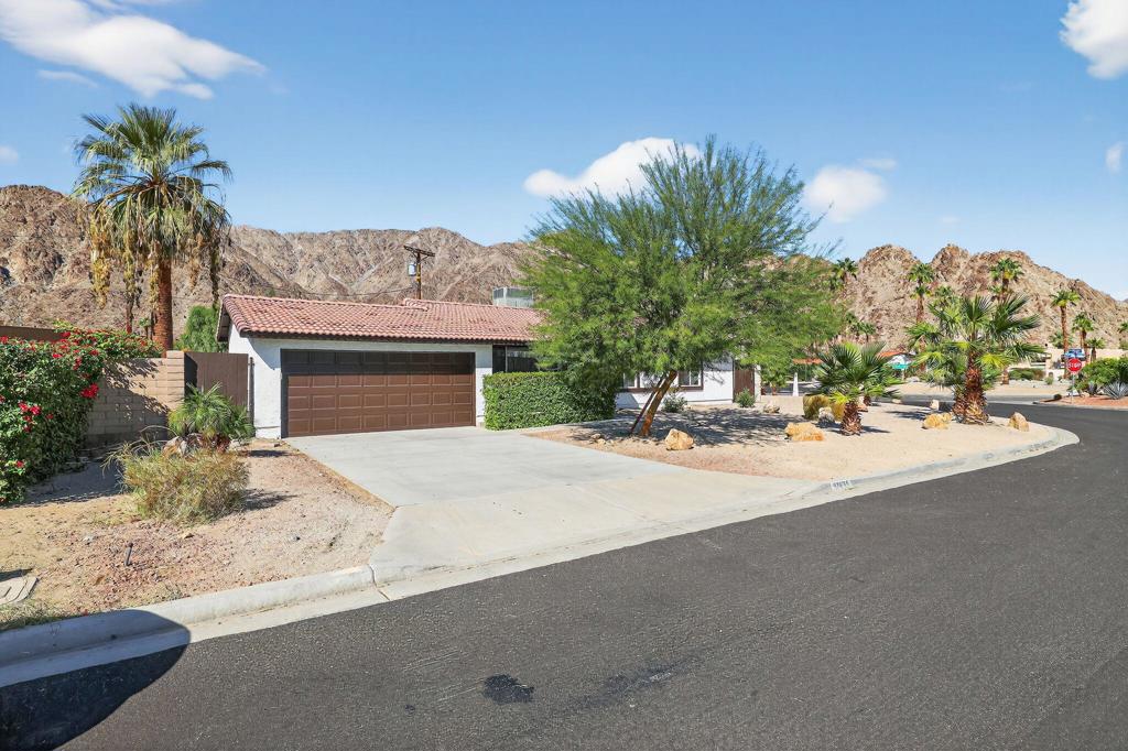 51495 Avenida Obregon