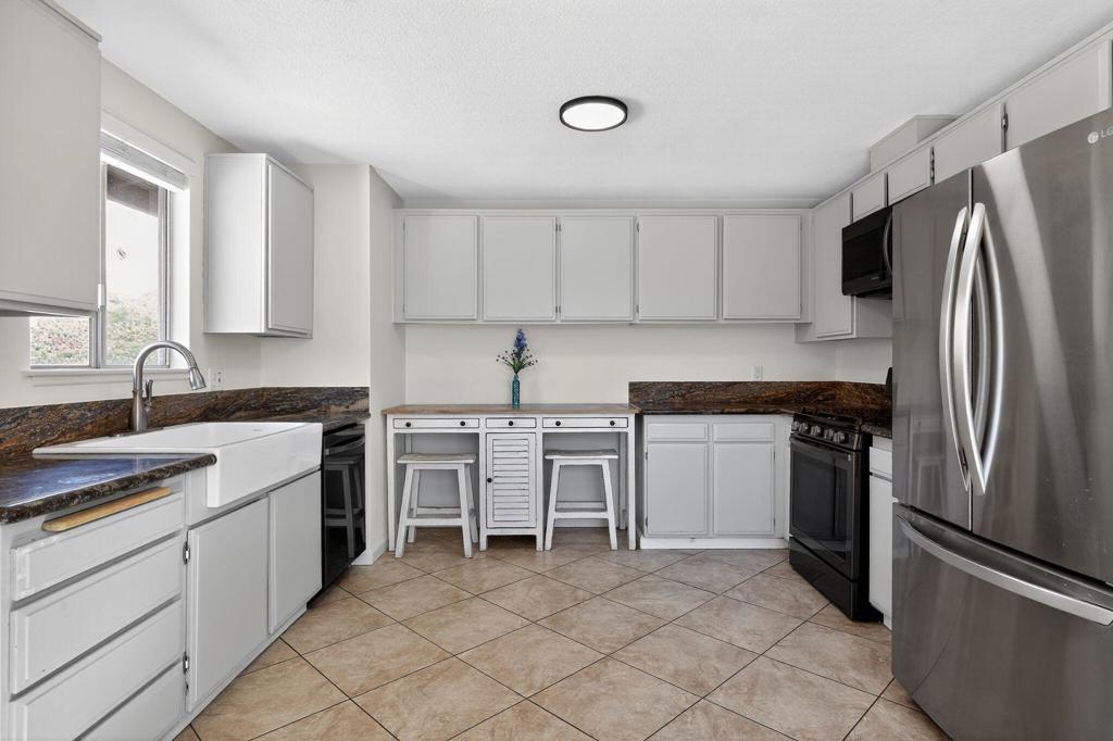 51495 Avenida Obregon