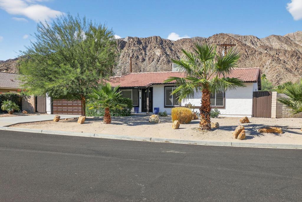 51495 Avenida Obregon