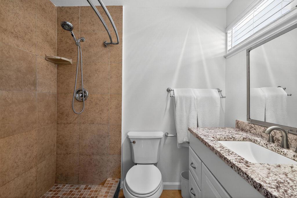 51495 Avenida Obregon