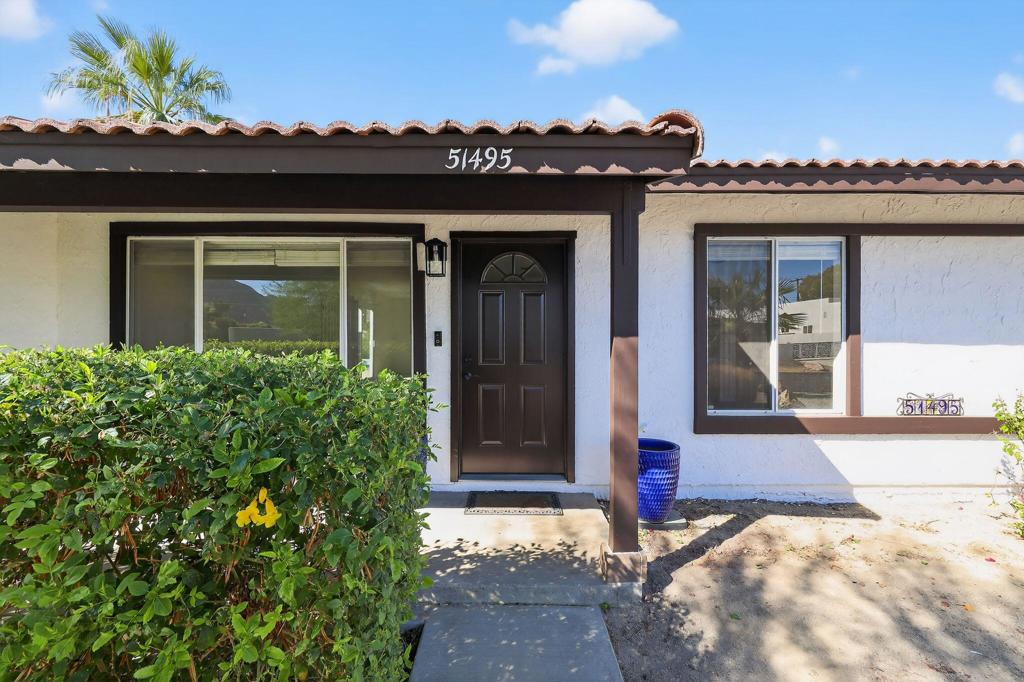 51495 Avenida Obregon