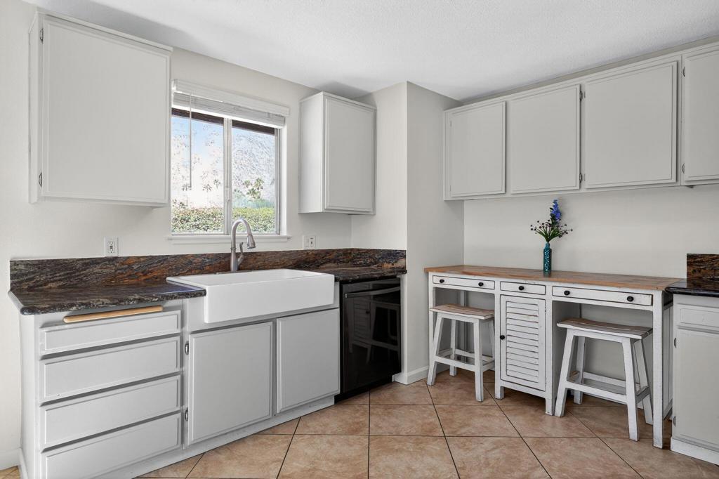 51495 Avenida Obregon