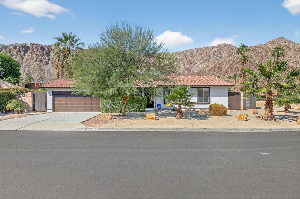 51495 Avenida Obregon