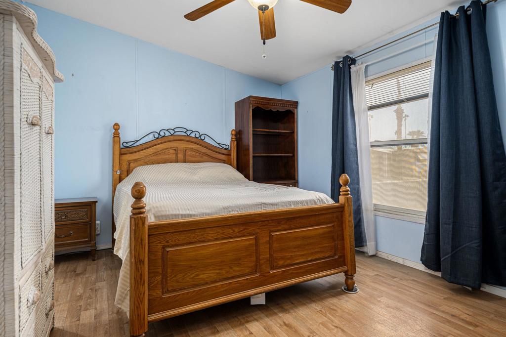 51555 Monroe Street 44