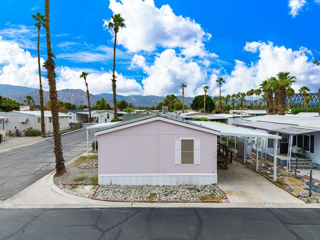 51555 Monroe Street 44