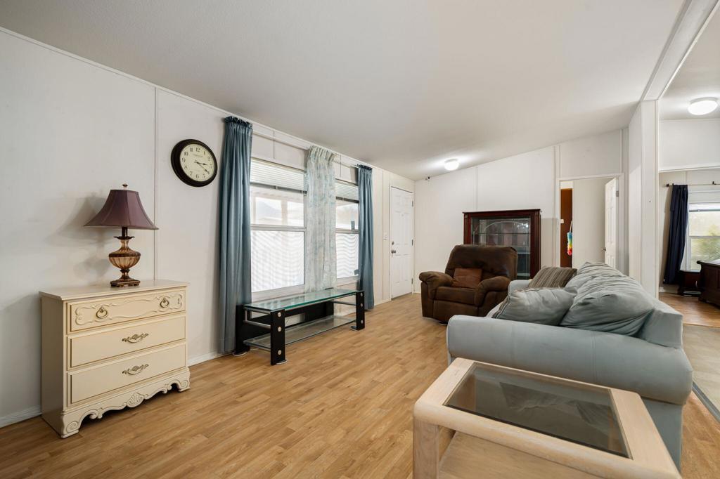 51555 Monroe Street 44