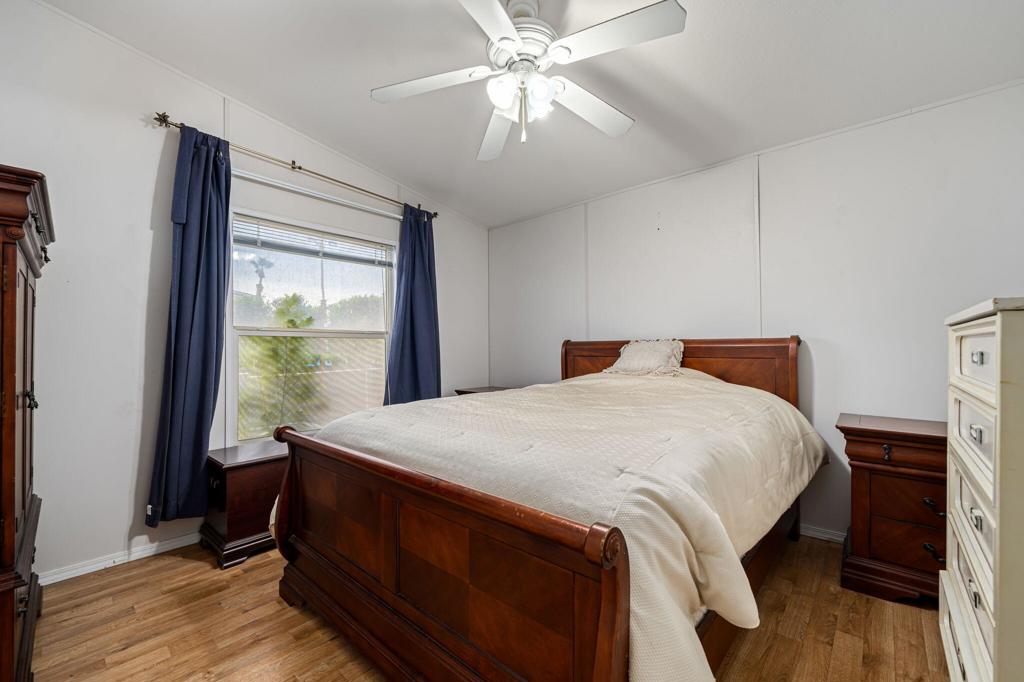 51555 Monroe Street 44