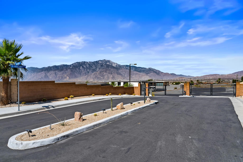 13829 Scenic Crest Circle