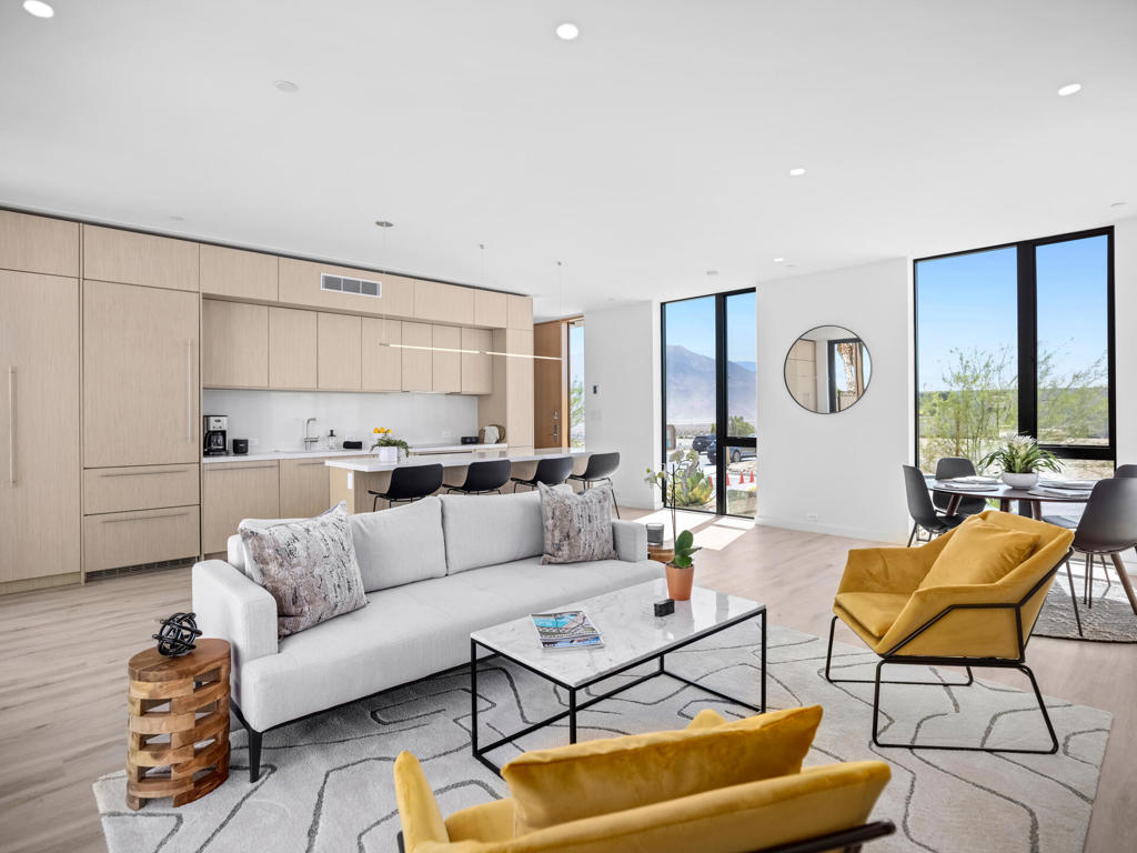 13845 Scenic Crest Circle