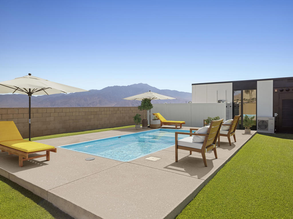 13845 Scenic Crest Circle