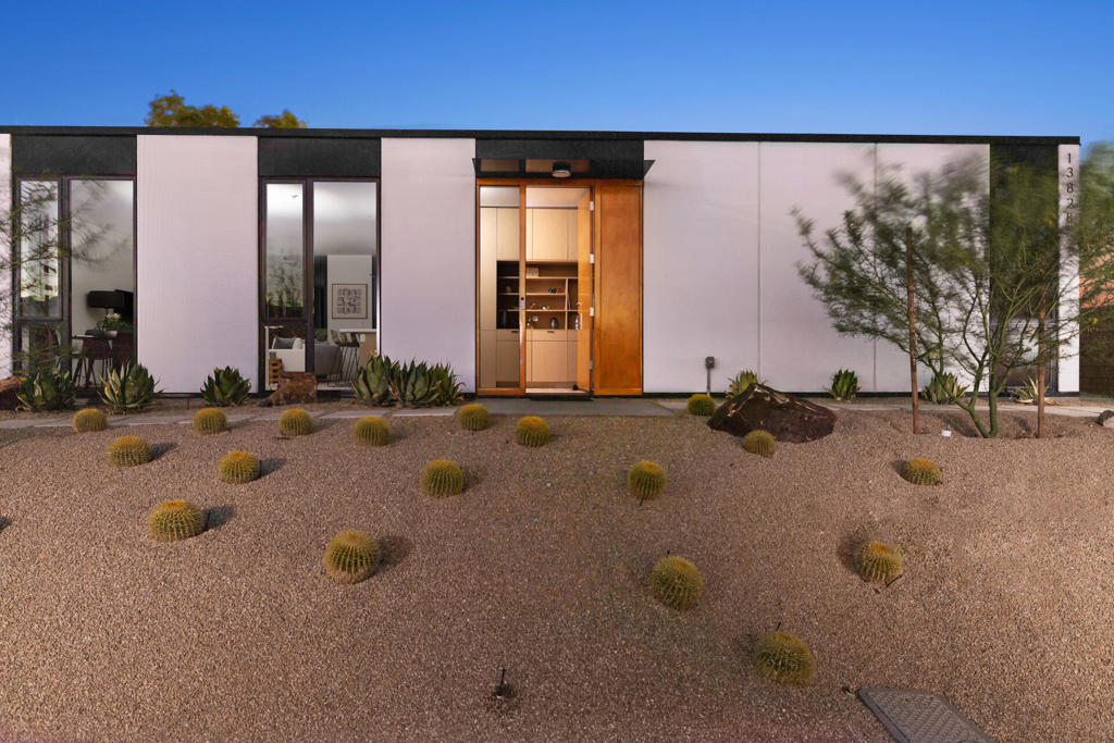 13845 Scenic Crest Circle