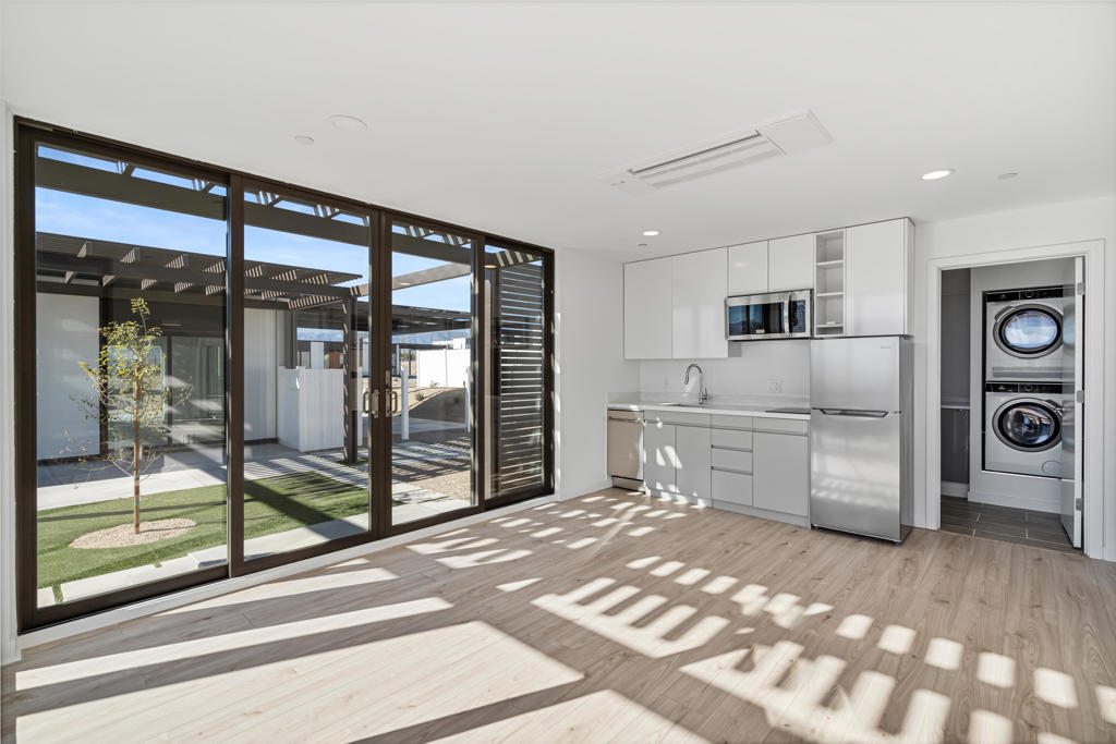 13821 Scenic Crest Way